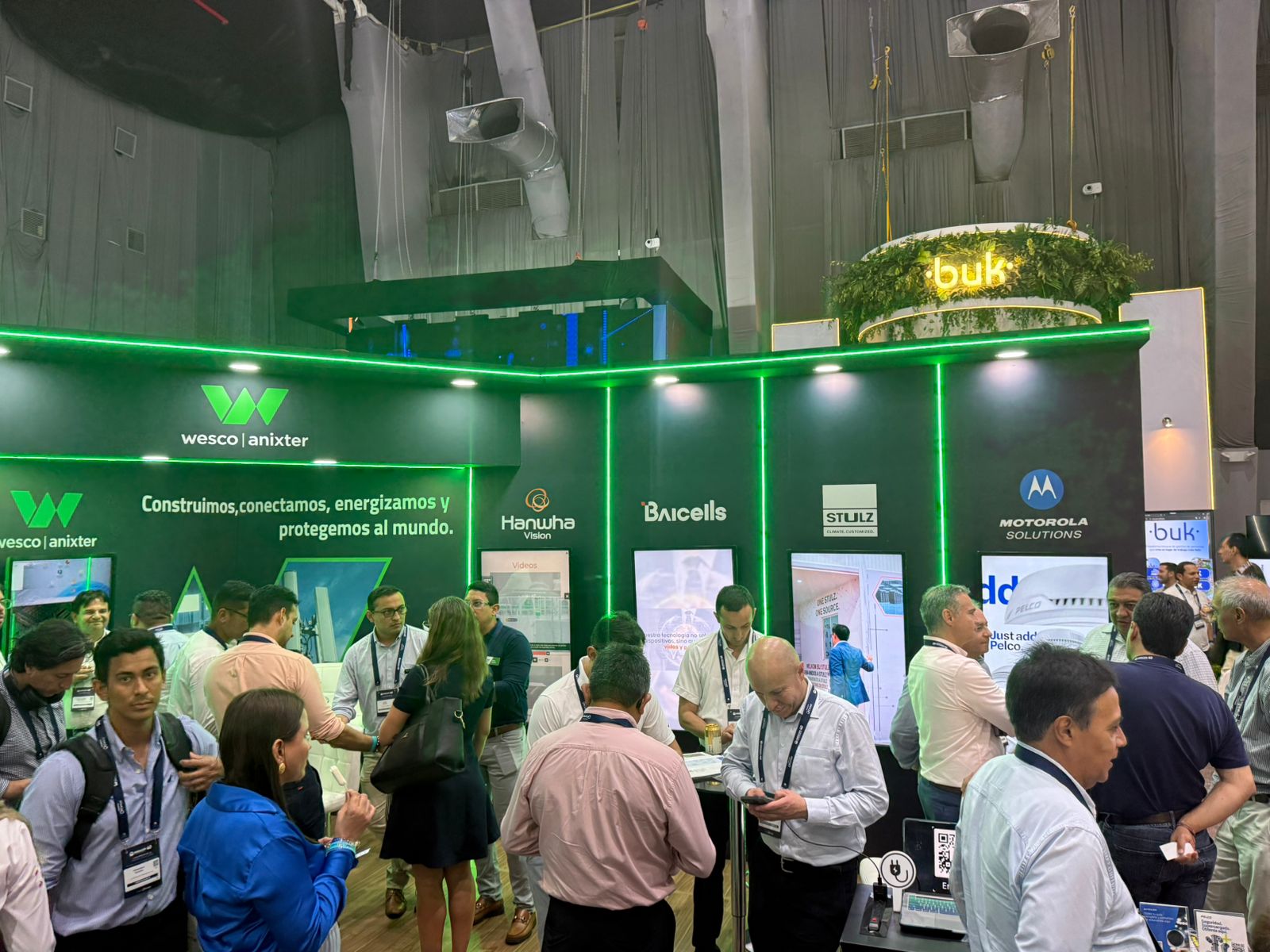Wesco Anixter y Smart Touch llegan a Colombia con tecnología interactiva de vanguardia