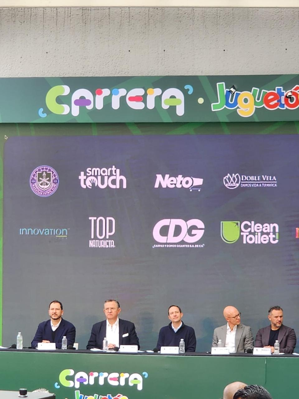 Tecnología Holográfica de Smart Touch resalta en el Banderazo de Arranque de la Carrera Juguetón 2025
